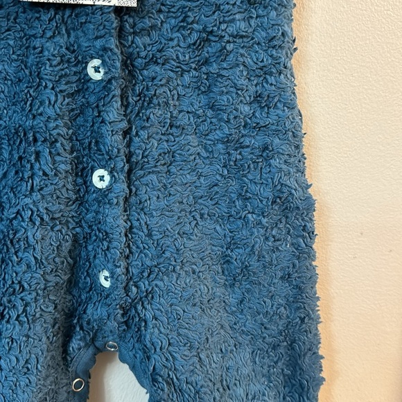 NWT Kate Quinn Fuzzy Baby Romper and Booties - Picture 5 of 6